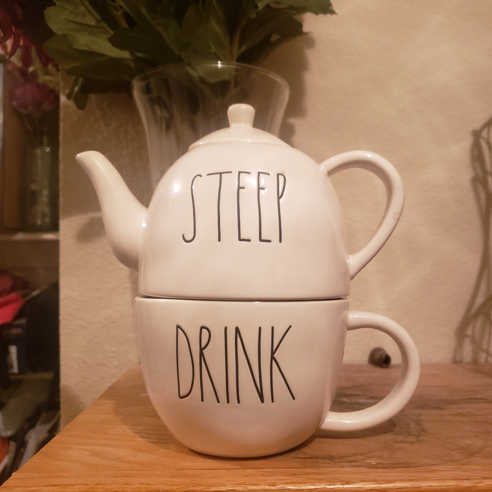 Rae Dunn tea pot